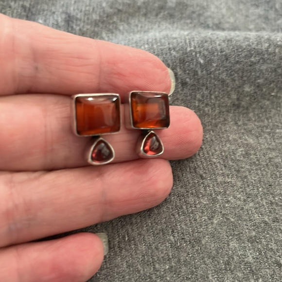 Vintage LB Sterling Amber & Garnet Earrings - Picture 7 of 8